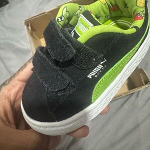 Puma Kids Black and Green Shoes
